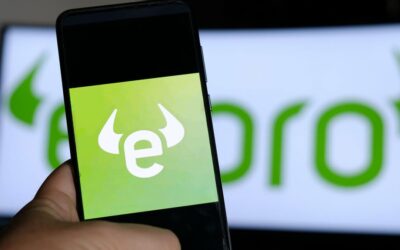 Den globala finansjätten eToro har konfidentiellt ansökt om en börsnotering i USA, med en värdering av 5 miljarder dollar, rapporterar Financial Times. Denna milstolpe, som förväntas slutföras i New York under andra kvartalet 2025, understryker eToros ambition att utöka sin globala närvaro och stärka sin roll i att demokratisera investeringar.